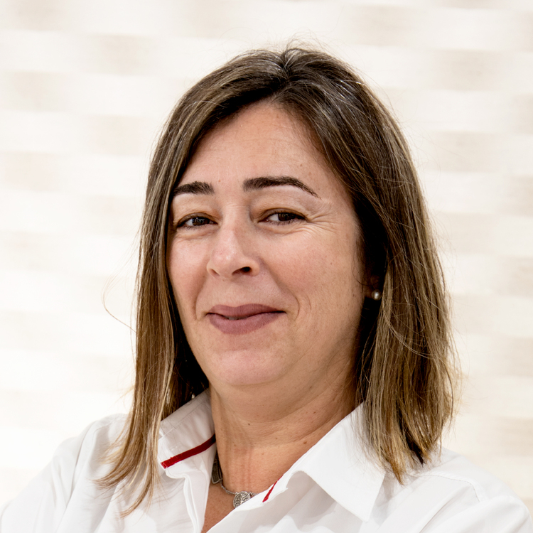 1500x1500px_Adriana_Luis_Solancis (1)